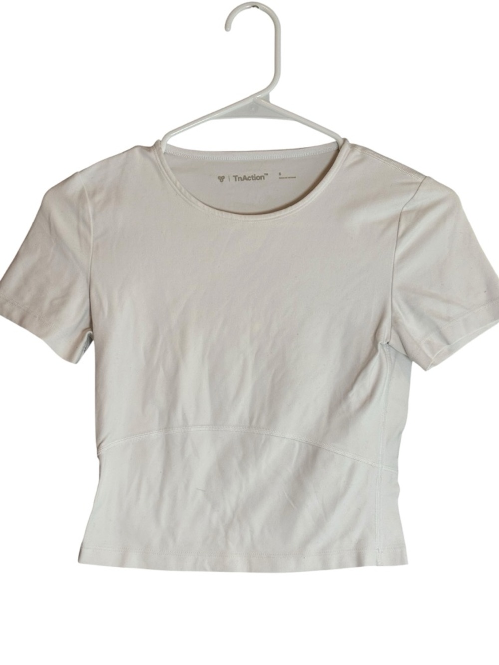 TNA Action Aritzia White Cropped Athletic Top S Fitted Stretch Tee